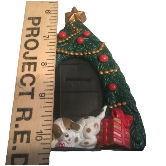 Christmas Tree Photo Frame With Dog and Gift Design - Picture 3 of 4